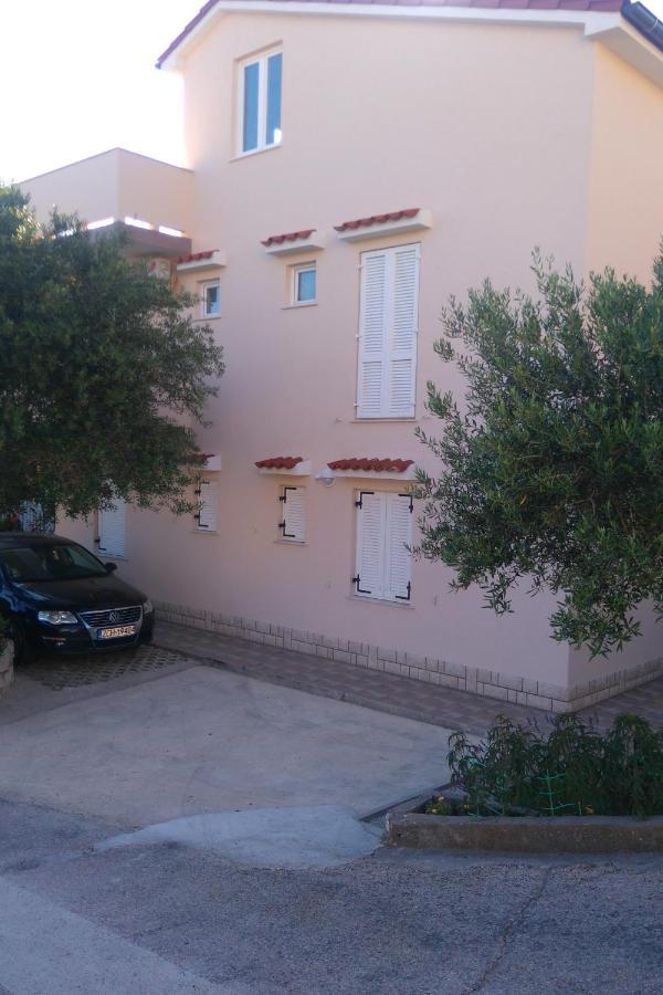 With A Parking Space Banjol, Rab - 4956 Appartement *